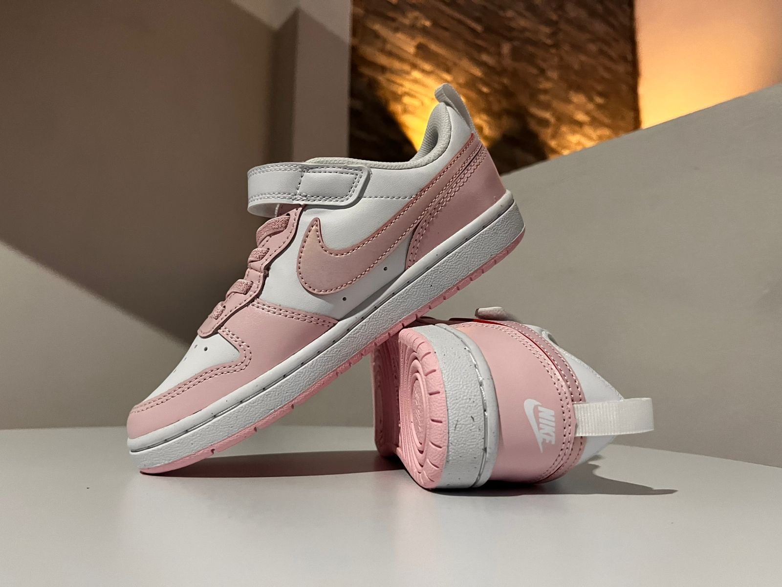 Nike Court Borough (White/pink)